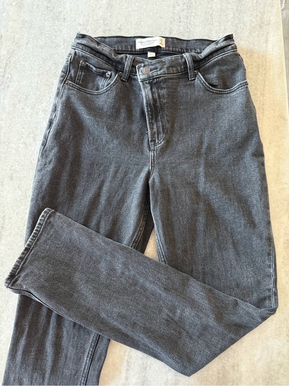 Abercrombie & Fitch 90’s Slim Straight Ultra High-Rise Curve Love Jeans